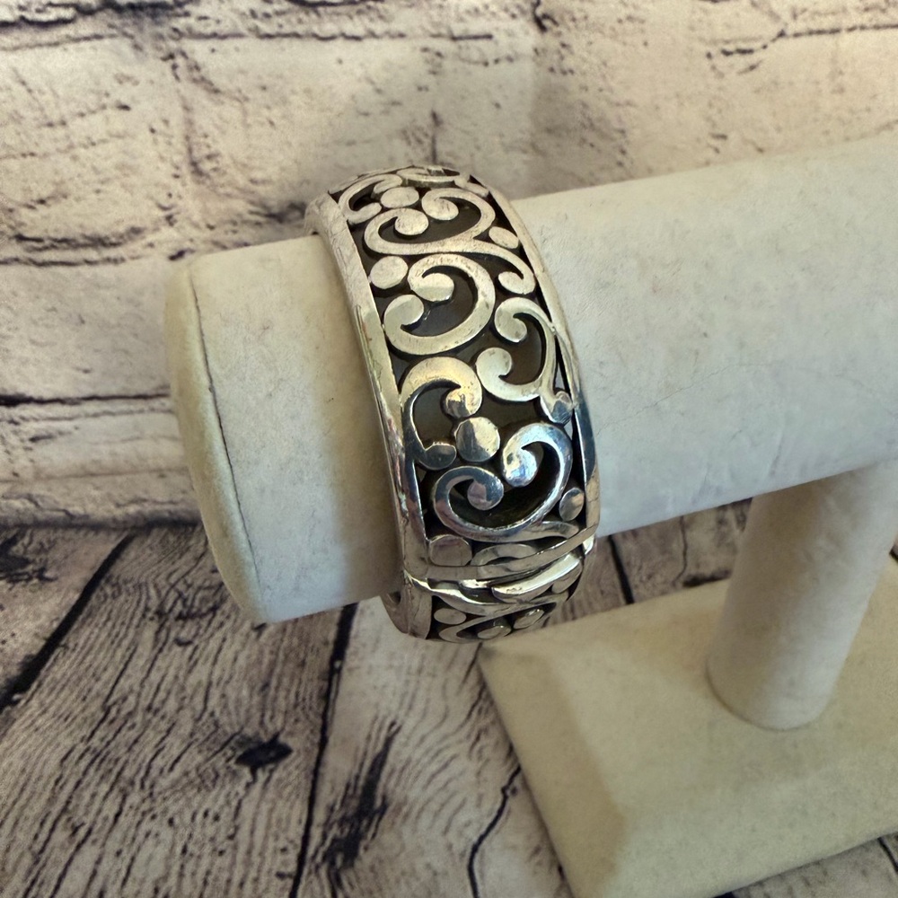 Brighton Contempo Hinged Scroll Bangle. - Picture 2 of 9